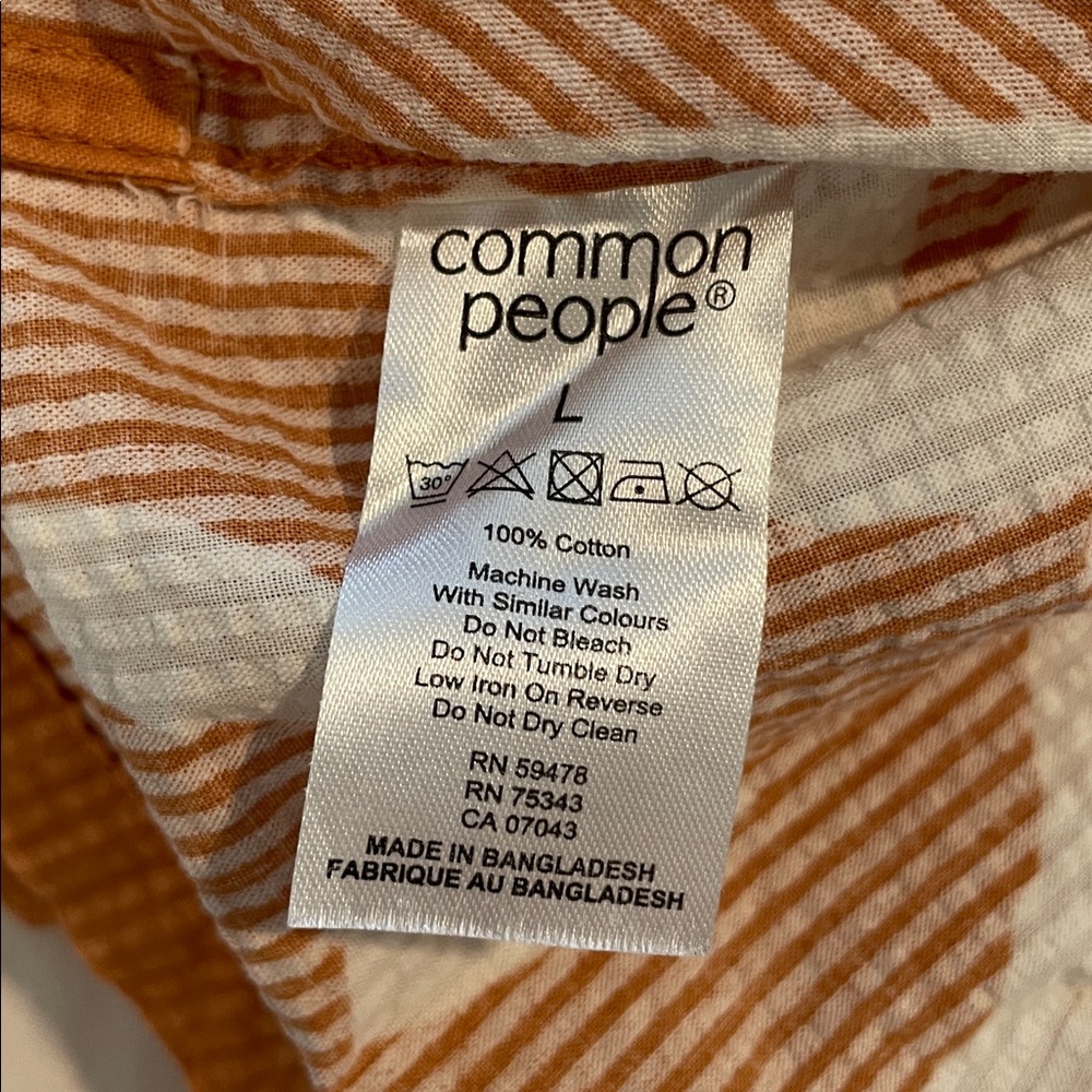 Common People Poles SS Shirt, Size Large - Picture 7 of 7